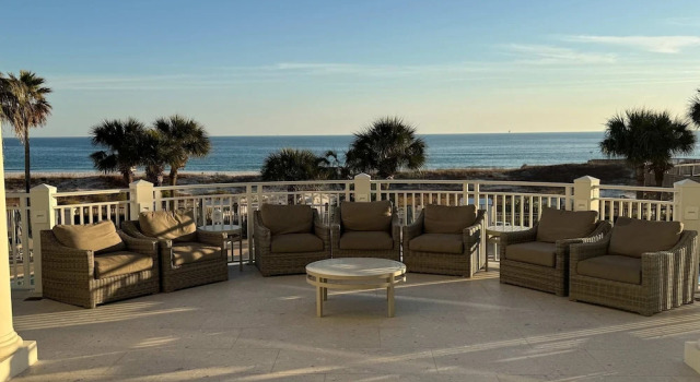 Апартаменты Spacious 3BR Resort Condo Steps From Gulf Beach