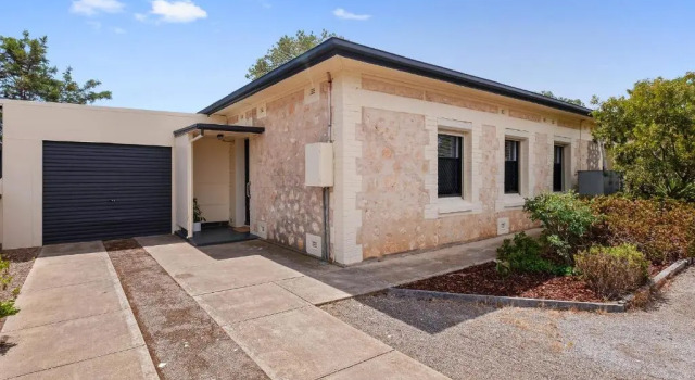 Cute and Cosy - events, workers, getaways, Book Hotel Murray Bridge South Australia