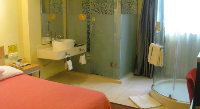 Homeinn Neo (Shenzhen Futian Zhuzilin Subway Station), Rezerwuj Hotel Hotele w Shenzhen z parkingiem, Parking
