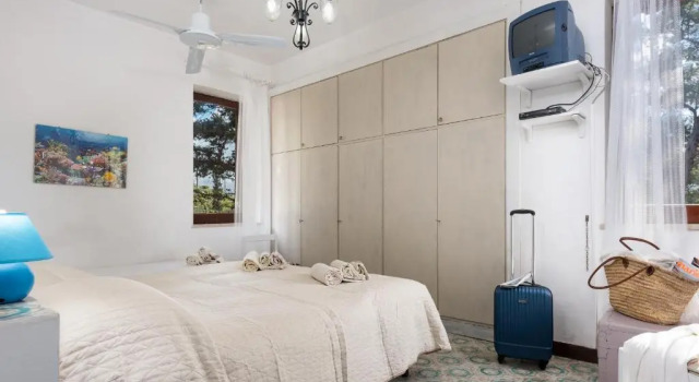 B&B Villa Il Carrubo, Book Bed and Breakfast Hotels in Sicily with Parking, Parking
