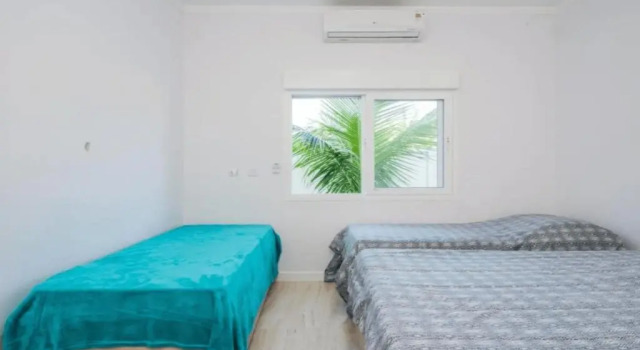 Casa de alto padrão, com 5 suítes, a 50m praia de Barequeçaba