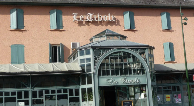 Hotel le Tivoli, Rezervați Hotel Vic-en-Bigorre Hautes-Pyrénées