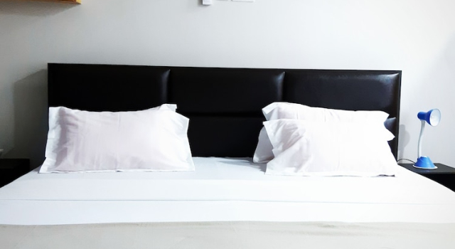 Julbert Plaza Hotel