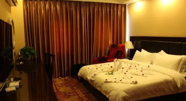 Люкс Business Chuxiong Mansion Yi Ren Hotel- Kunming