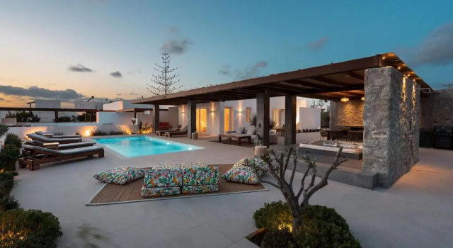 Коттедж с 3 комнатами Citrus Seaside Houses