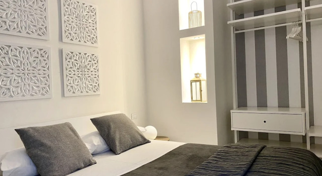 Fashion Elvira House 2, Забронировать Апартаменты/квартира Апартаменты Бергамо, рядом с Дворец совета, Апартаменты/квартира