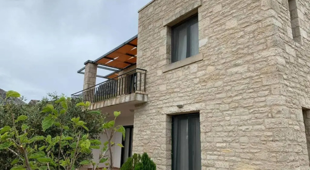 Frati Stone House, Забронировать Отель Агиос-Василиос 