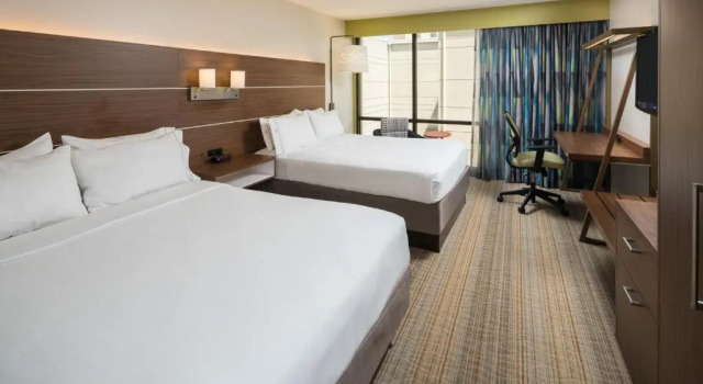 Standard Neljän hengen huone Holiday Inn Express Springfield by IHG