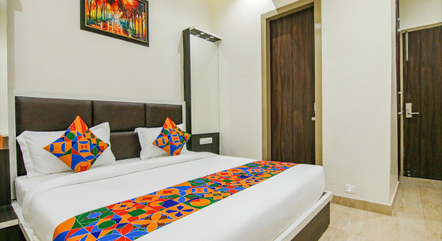 Номер Deluxe FabHotel Punjab Pride