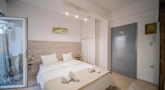 Студия Standard City Center Studios by Cretan Houses