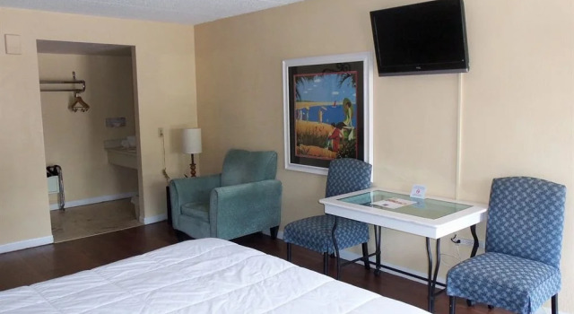 Claremont Hotel Kissimmee, Varaa Hotelli Lake Buena Vista 
