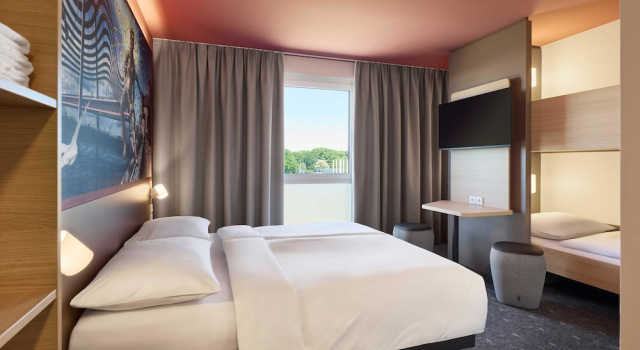 Четырёхместный семейный номер Standard B&B HOTEL Emmerich