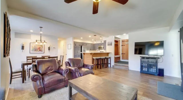 Апартаменты Snowcreek Resort Condo w/ Deck at Mammoth Mountain