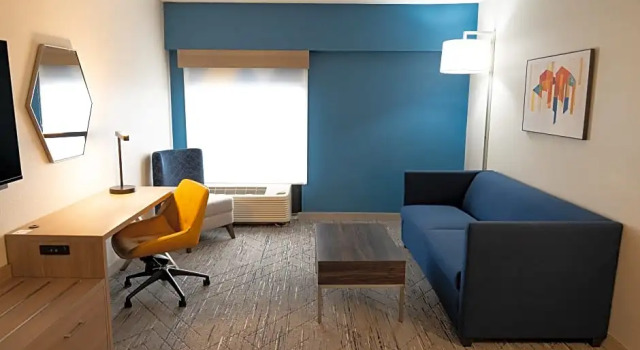Люкс Holiday Inn Express Hotel & Suites West Chester by IHG
