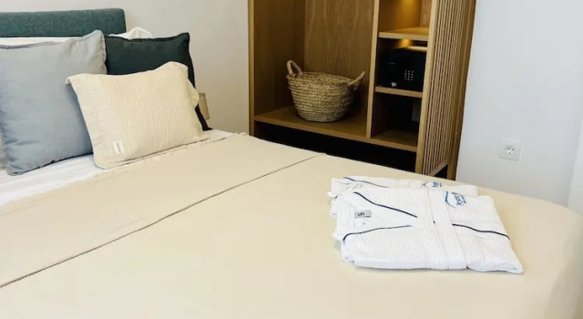 Полулюкс с балконом и с видом на сад Portobello Boutique Hotel