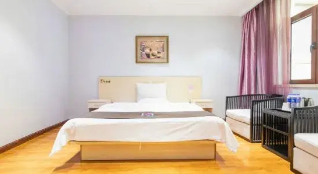 Люкс Business Pai Hotel (Tianjin Binguan Subway Station Municipal Government)