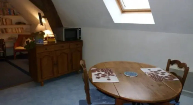 Studio La Courette, Prenota Appartamento Saint-Denis-de-l'Hôtel 