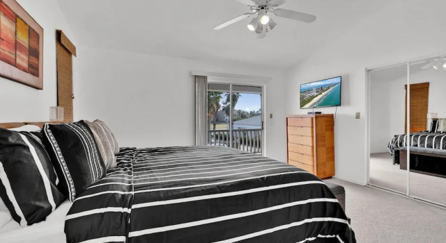 Waterfront Home Near Beach w/ Private Pool & Dock!, Buchen Sie Hotel Hotels in Padre Island mit Pool, Schwimmbad