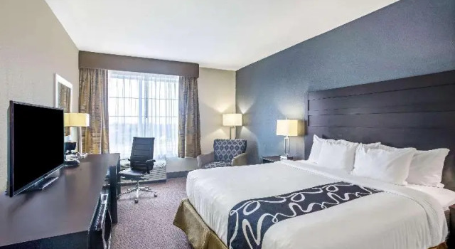 Двухместный номер Deluxe с красивым видом из окна La Quinta Inn & Suites by Wyndham Karnes City - Kenedy