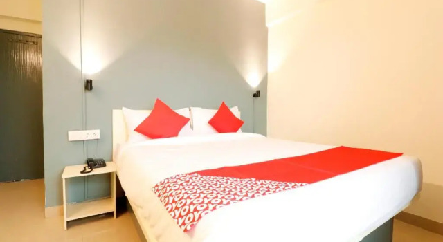 Orient Comfort by OYO Rooms, Забронировать Отель Отели штата Махараштры 3 звезды, 3*