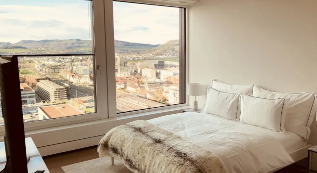 Апартаменты с 2 комнатами с видом на озеро Park Tower City View Apartments