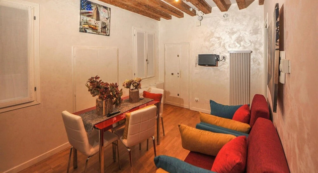 Beautiful Apartment in Venezia With Wifi and 1 Bedrooms, Забронировать Апартаменты/квартира Апартаменты Венеции, рядом с Консульство Франции в Венеции, Апартаменты/квартира