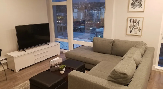 Двухместные апартаменты Business Domicile Suites at Mark on 8th