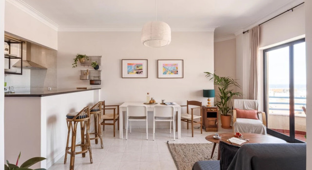 Altido Superb Flat W/Ocean View, Book Lejlighed Almada 