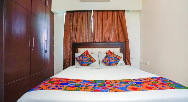 Номер Deluxe FabHotel Home Tree Service Apartment