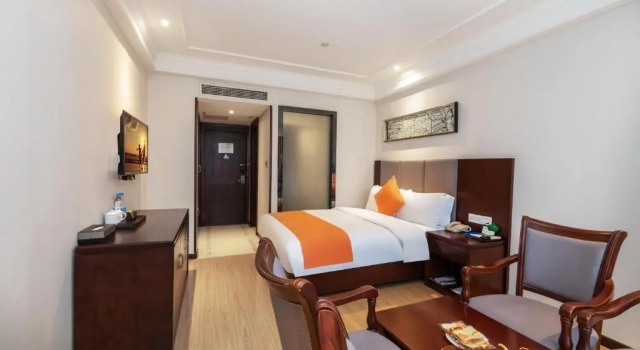 Двухместный номер Standard Huzhou Wealth Hotel
