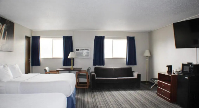 Четырёхместный люкс Days Inn by Wyndham Sioux Falls