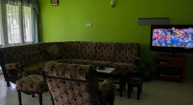 Royal Tourist Lodge, Забронировать Отель Отели Канди с завтраком, рядом с Kandyan Art Association &amp; Cultural Centre, Завтраки
