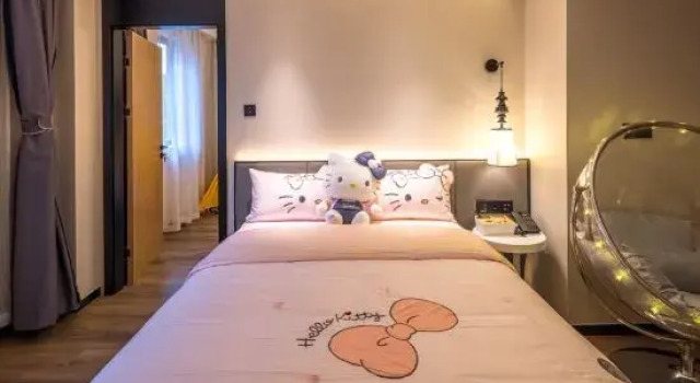 Люкс Comfort Jinkelui Hotel (Hefang Street, West Lake, Hangzhou)