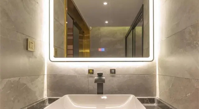 Люкс Deluxe Poltton International Apartment Liuzhou Yaobu Old Town