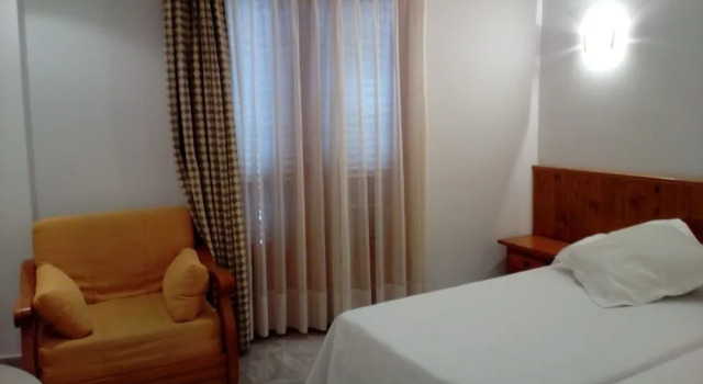 Hostal Lopez, Book Hotel Hotels in Aragon with Parking, Parking