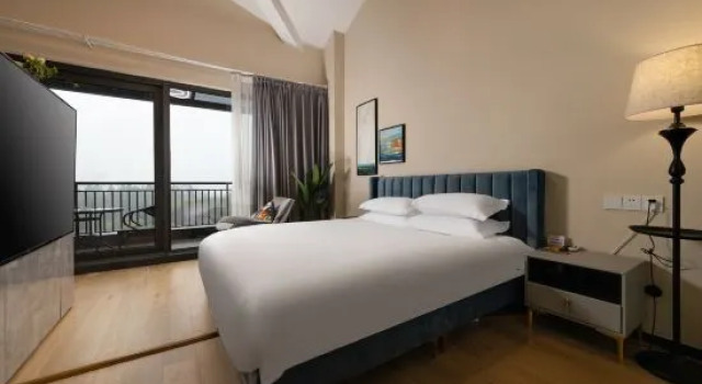 Люкс Yunyue Resort Hotel (Anji Wufeng Mountain International Youth Camp)
