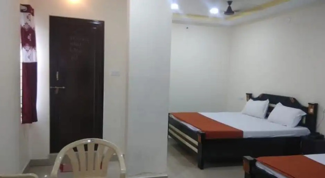 Iroomz Hotel Sri Kanya Residency, Rezerwuj Hotel Hotele w Andhra Pradesh z parkingiem, Parking