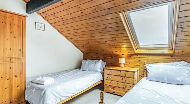 Llonydd, Rezervați Hotel Ty Croes Glamorgan