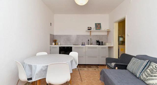 Apartment 1928