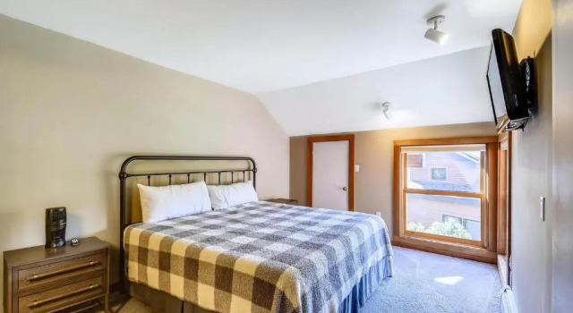 Trail Creek 70, Varaa Hotelli Hotellit New England uima-altaalla, Uima-allas