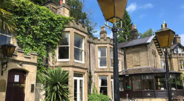 Harefield Hall Hotel, Забронировать Отель Отели Йоркширских вересковых поля 4 звезды, 4*
