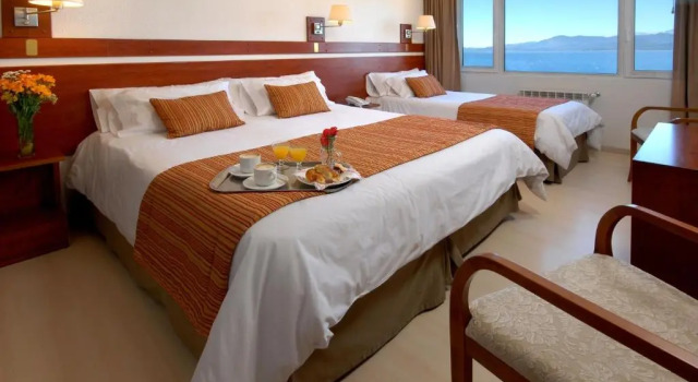 Трёхместный номер Standard с видом на озеро Hotel Tirol