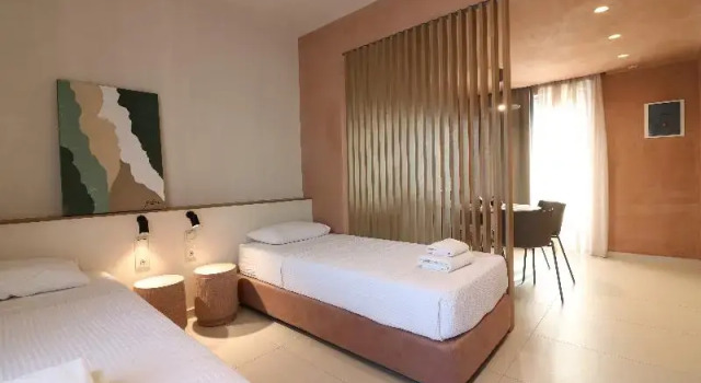 Апартаменты с 2 комнатами с балконом Philoxenia Apartments