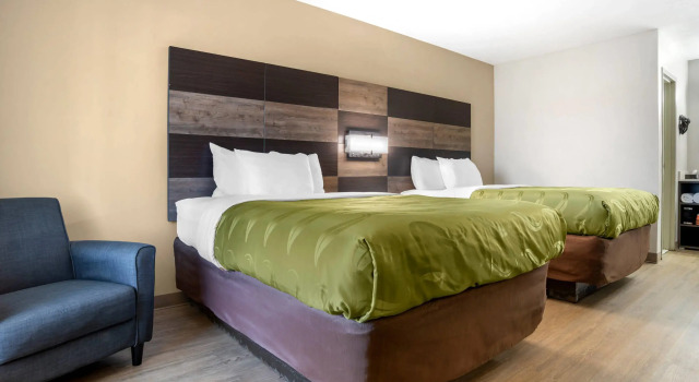 Четырёхместный номер Standard Quality Inn Panama City North