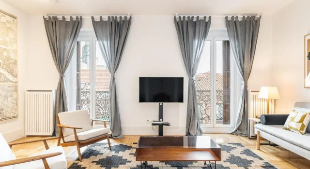 BNBHolder Luxe RETIRO PARK, Забронировать Отель Ретиро Мадрид, рядом с Сайнс де Баранда