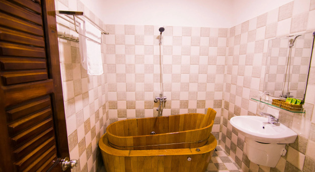 Семейный номер Standard с балконом Phương Danh Hotel