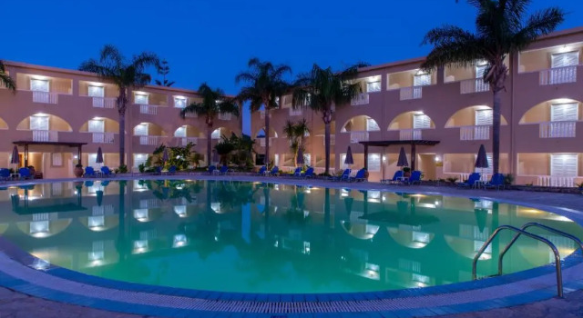 Трёхместный номер Standard Zante Village Hotel