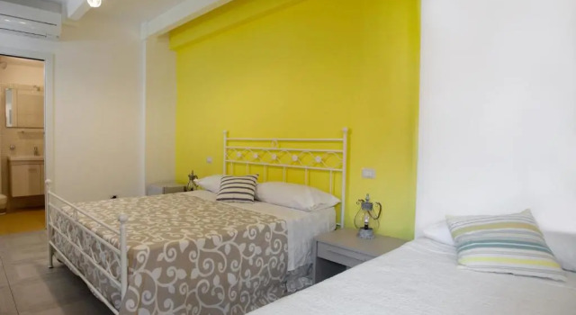 B&B A due Passi dal Mare, Book Bed and Breakfast Reggio di Calabria Calabria