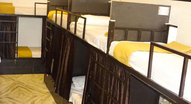 Sunshine Backpackers Airport, Забронировать Хостел СПА-отели Мумбай, рядом с Международный аэропорт имени Чатрапати Шиваджи, терминал 2, SPA-услуги