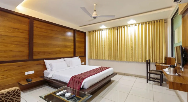 Двухместный номер Deluxe с видом на город Hotel Radiant Kolhapur
